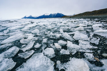 Treibendes Eis in der Lagune Jokulsarlon - CAVF12383