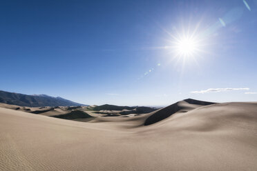 Aussicht auf den Nationalpark Große Sanddünen an einem sonnigen Tag - CAVF15135