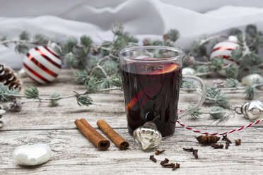 Mulled wine and christmas decoration - LVF06804