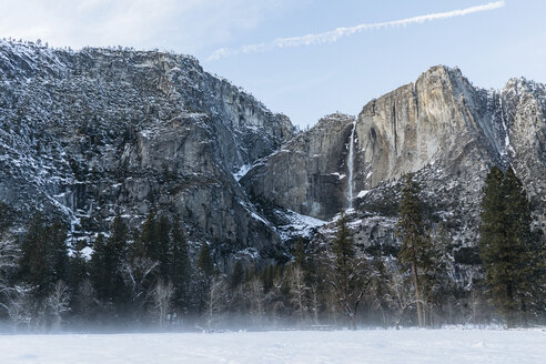 Scenic view of mountains against sky at Yosemite National Park during winter - CAVF15847