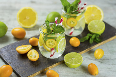 Infused water with lime, lemon, kumquat and mint - JUNF01021