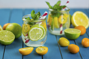 Infused water with lime, lemon, kumquat and mint - JUNF01022