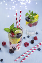 Infused water with fresh berries, raspberry, blueberry, blackberry, mint and lime - JUNF01027