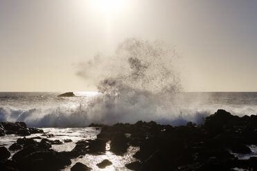 Spain, Canary Islands, La Gomera, Valle Gran Rey, La Puntilla, surf at sunset - SIEF07753