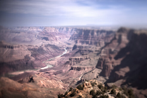 Blick von oben auf den Colorado River im Grand Canyon National Park - CAVF25173