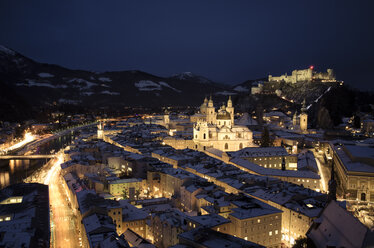 Österreich, Salzburg, Festung Hohensalzburg bei Nacht - STCF00501