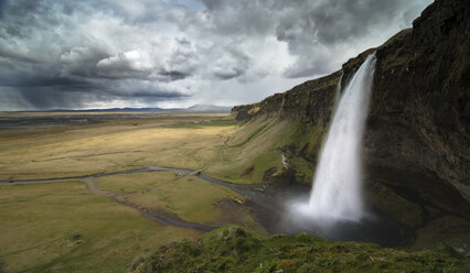 Iceland, Seljalandsfoss Waterfall - STCF00513