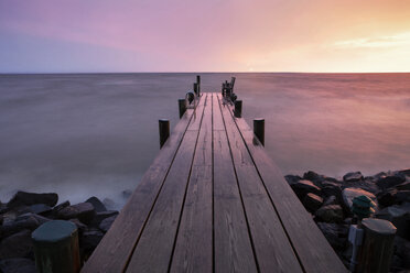 Pier am Meer bei Sonnenuntergang - CAVF28124