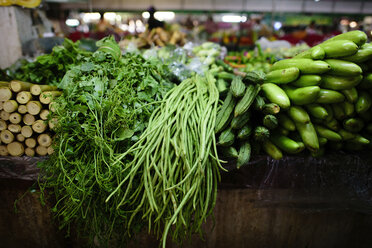 Verschiedene Gemüsesorten zum Verkauf auf dem Markt - CAVF28311