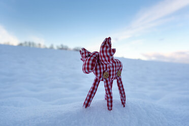 Elch-Figur im Schnee - LBF01865