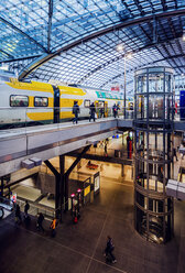 Blick auf den Berliner Hauptbahnhof - FOLF00692