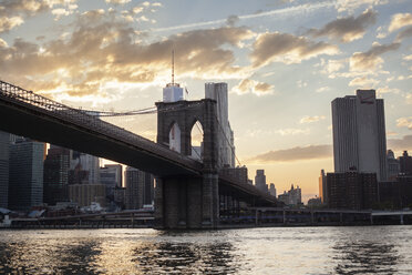 Brooklyn Bridge in New York City - FOLF00728