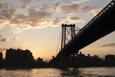 Williamsburg Bridge in New York City - FOLF00729