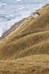 Haus auf einem Hügel am Meer - FOLF01047