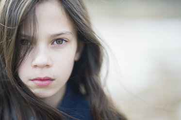 Portrait of girl with brown hair - FOLF01183