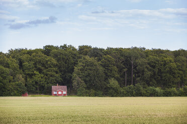 Bauernhaus gegen Wald - FOLF01223