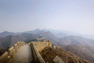 Great Wall of China and mountains against sky - CAVF29379