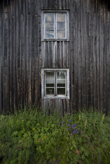 Fassade eines Holzhauses - FOLF01985