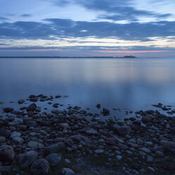 Leuchtturm in der Abenddämmerung - FOLF02011