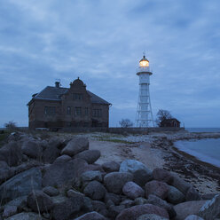 Leuchtturm am Strand - FOLF02021