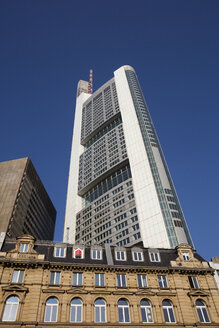 Deutschland, Hessen, Frankfurt, Kaiserplatz, Commerzbank Tower, Froschperspektive - WIF03493