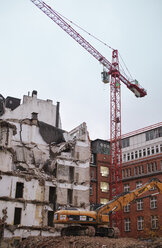 Kran auf einer Baustelle in Hamburg - FOLF02197