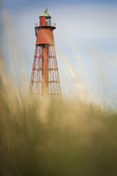 Niedriger Blickwinkel auf den Leuchtturm - FOLF02371