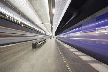 Malmo Central station interior - FOLF02385