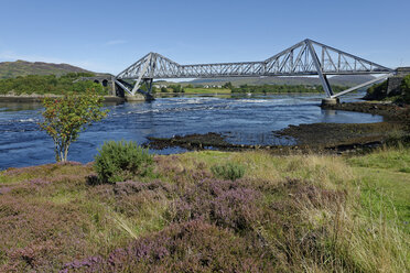 Vereinigtes Königreich, Schottland, Oban, Connel Bridge and Falls of Lora - LBF01869