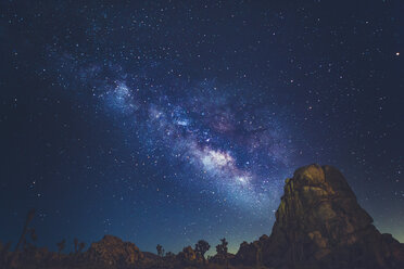 Milky Way above mountain peaks in Joshua Tree National Park - FOLF03631