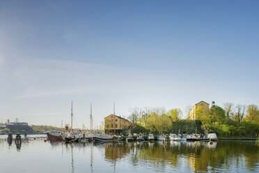 Boote im Hafen von Stockholm - FOLF03750