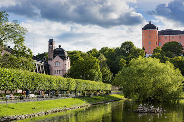 Park mit Teich in Uppsala, Schweden - FOLF03773