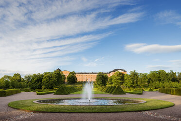 Springbrunnen im Linnean-Garten von Uppsala - FOLF03781