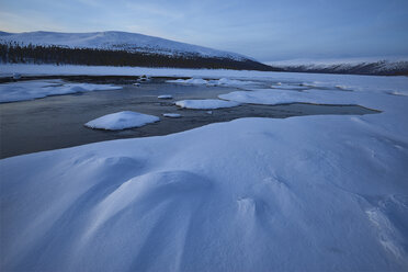 Landschaft in Dalarna mit Eis und Schnee - FOLF03827