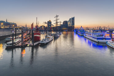 Germany, Hamburg, Niederhafen and Elbe Philharmonic Hall in the morning - KEBF00774