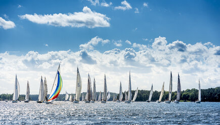 Sailboats on lake on sunny day - FOLF04353