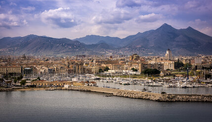 Waterfront of island city and mountains in background in Palermo, Sicily, Italy - FOLF04365