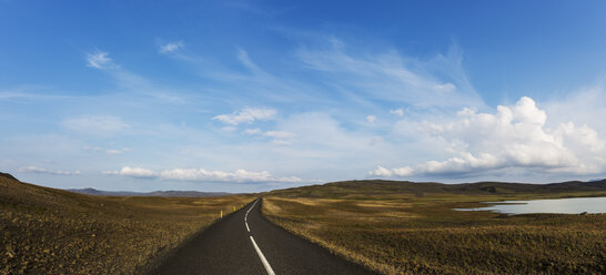 Rural road in Iceland - FOLF04708