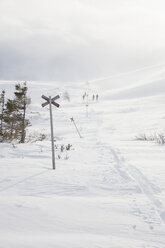 Schneemobil-Schild im Winter in Are, Schweden - FOLF05045