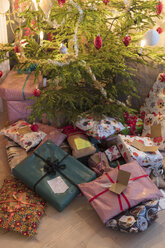 Gifts under Christmas tree - FOLF05051