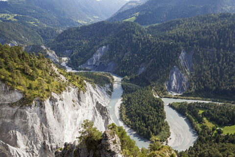 Schweiz, Graubünden, Rhein und Ruinaulta, Vorderer Rhein, lizenzfreies Stockfoto