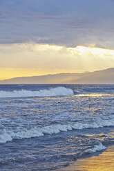 Santa Monica Beach in Los Angeles bei Sonnenuntergang - FOLF05749