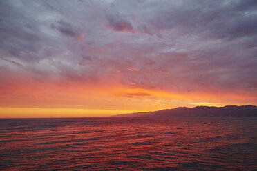 Meereslandschaft am Santa Monica Beach bei Sonnenuntergang - FOLF05755