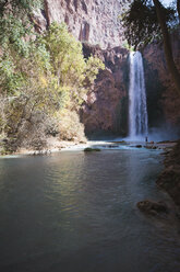 Blick auf einen Wasserfall im Grand Canyon National Park - CAVF31734