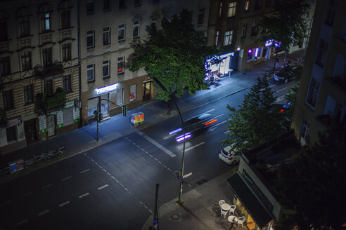 Straße in Berlin bei Nacht - FOLF06178