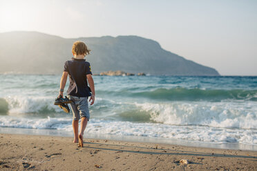 Kleiner Junge am Strand - FOLF06567