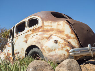 Afrika, Namibia, Oldtimer Wrack - RJF00743