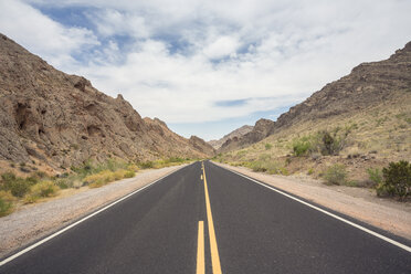 Empty highway in Nevada - FOLF06686