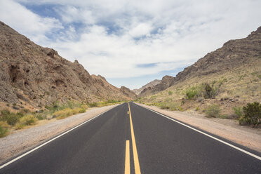 Leerer Highway in Nevada - FOLF06686