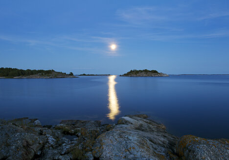 Mondlicht über Aland Archipelago - FOLF06786